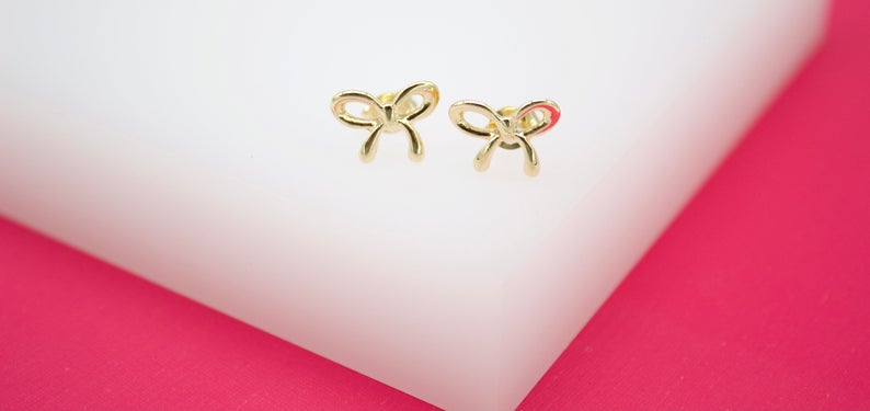 18K Gold Filled Bow Stud Earrings (L21)