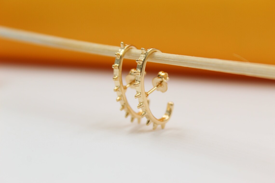 Gold Spikey Stud Oval Earrings For 18K Gold Filled