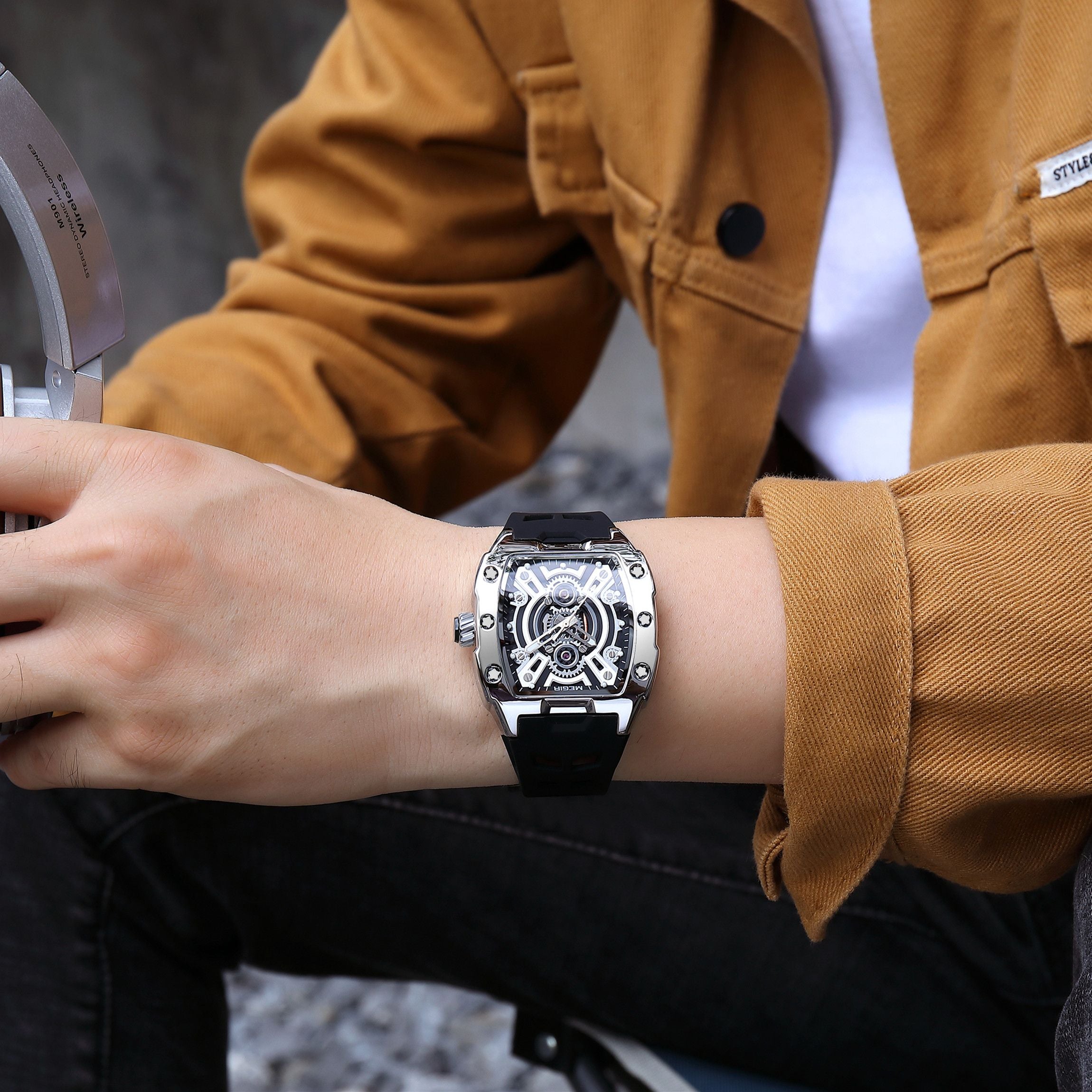 MEGIR Sport Watches for Men Waterproof Male Military Quartz Wristwatch Silicone Strap Large Dial Luminous Watch Montre Homme 8116