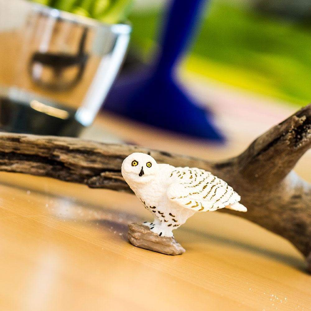 Snowy Owl Figurine-1