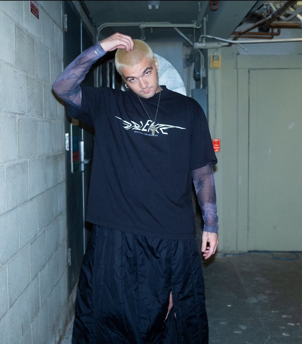 NYFW MOCK NECK TEE