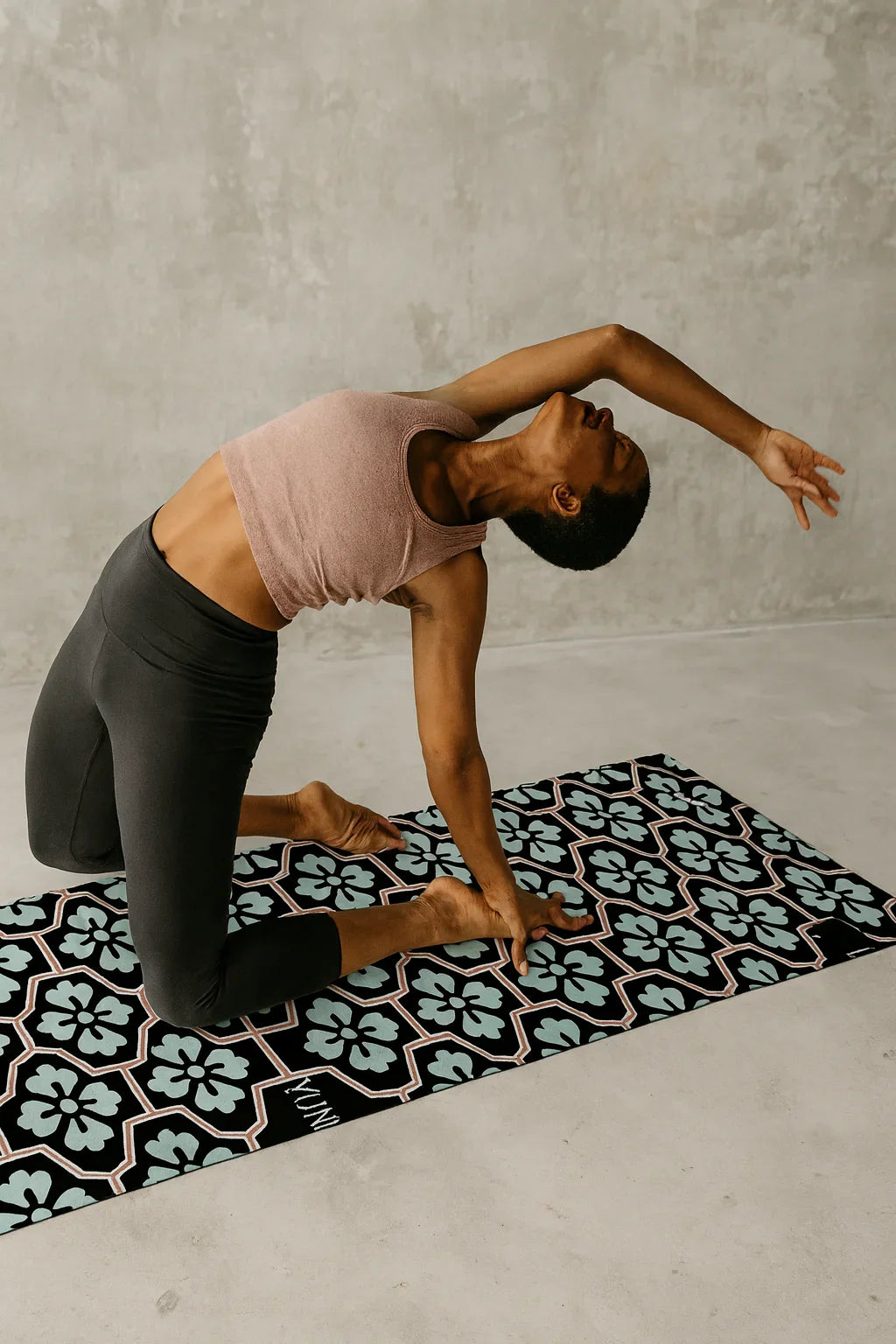 Yoga Mat | 6mm Thick | Black | Non-Slip | Eco Friendly | Yune Yoga | Crow