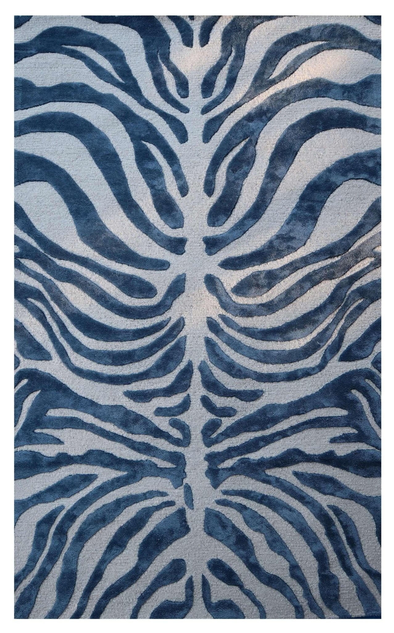 Canvello Bamboo Silk Rug, New Apartment Gift, Floorcloth, TIGER Printed Rug, Minimalist Blue And White Panther Style Transitional WOOL RUG 5X8 ft