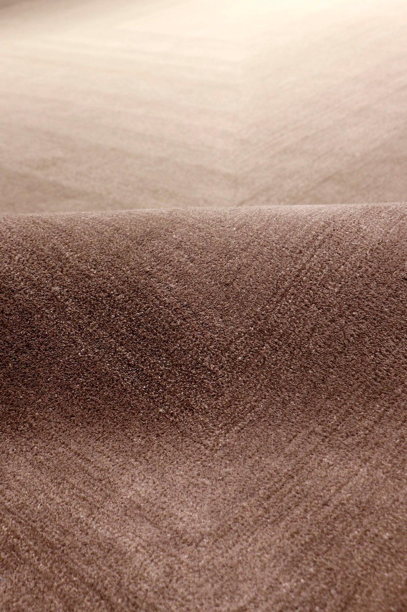 Canvello Modern Hand-Tufted Brown/Ivory Bsilk & Wool Area Rug- 5' X 8'