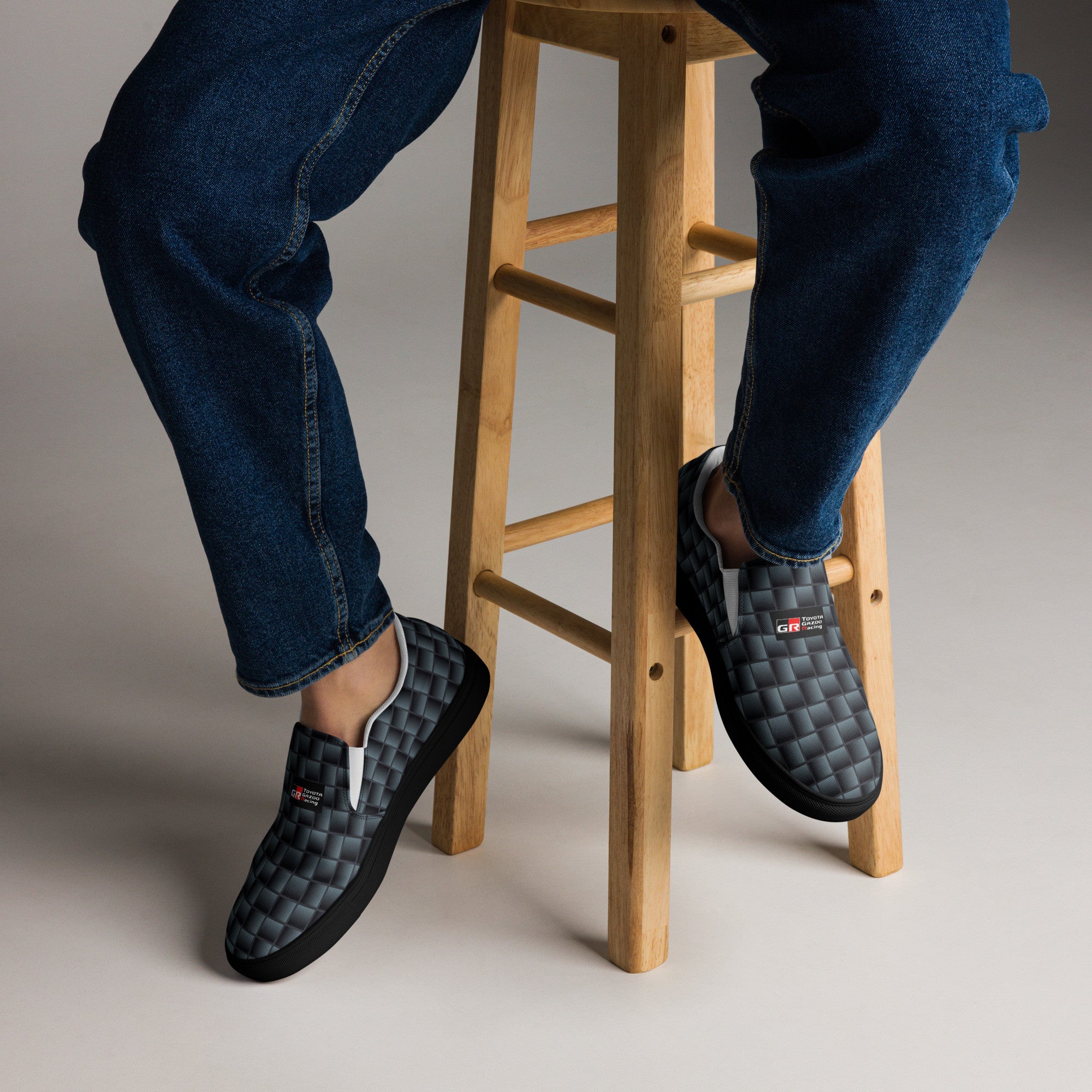 Carbon Men’s slip-on canvas shoes