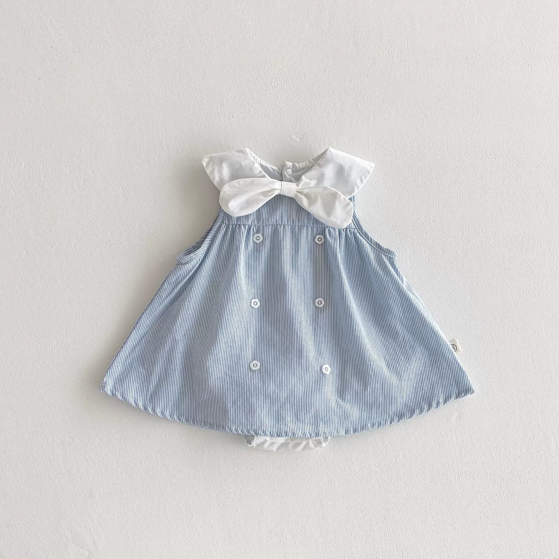 Summer Arrival Baby Girl Striped Pattern Sleeveless Dress with Butterfly-bow Tied Collar