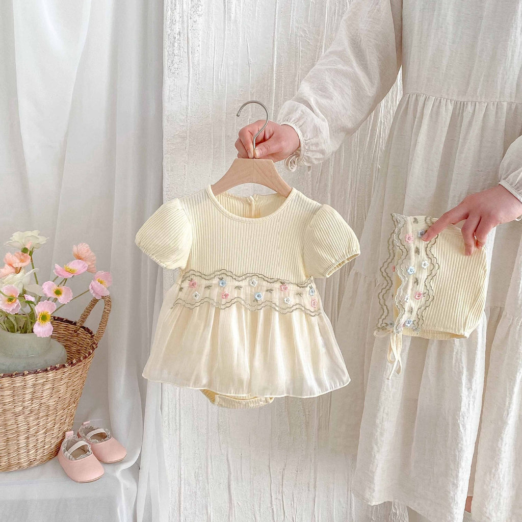 Summer Arrival Baby Girls Cute Apricot Short Sleeves Flowers Pattern Lace Attached bodysuit