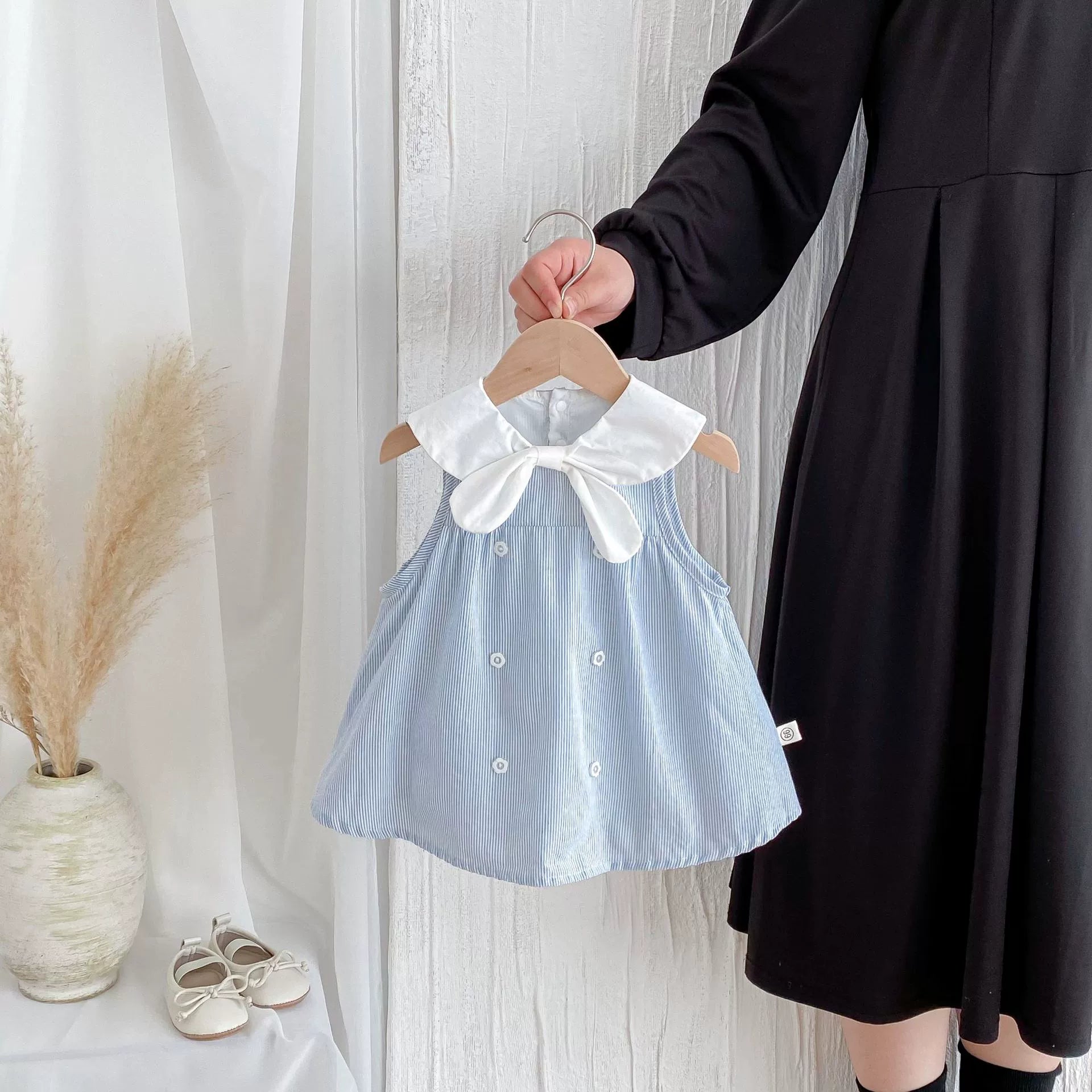 Summer Arrival Baby Girl Striped Pattern Sleeveless Dress with Butterfly-bow Tied Collar